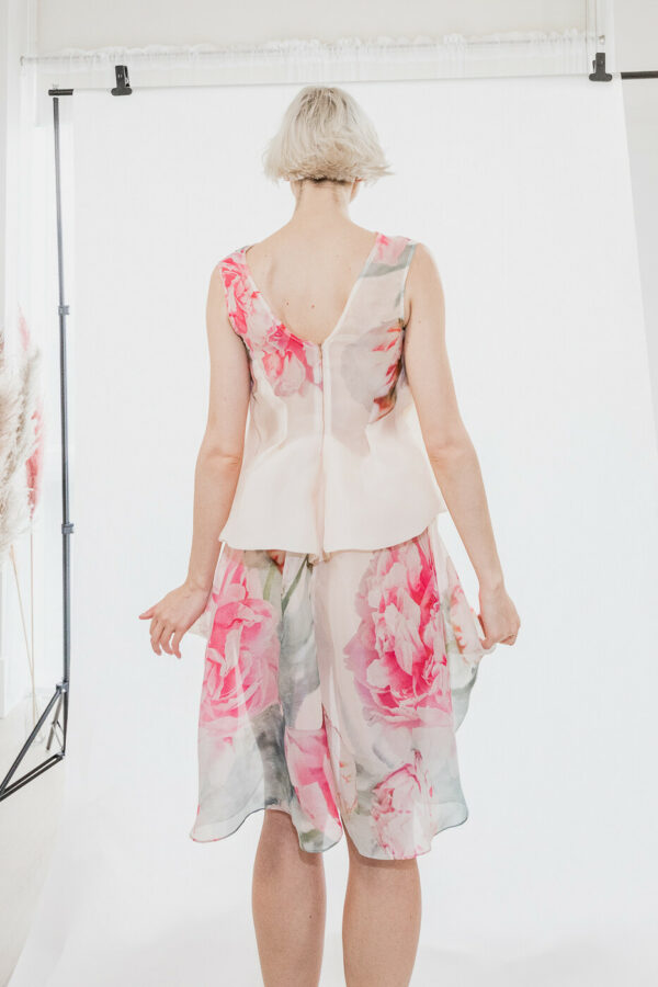 Hand-Painted Floral Silk Robe - Image 4